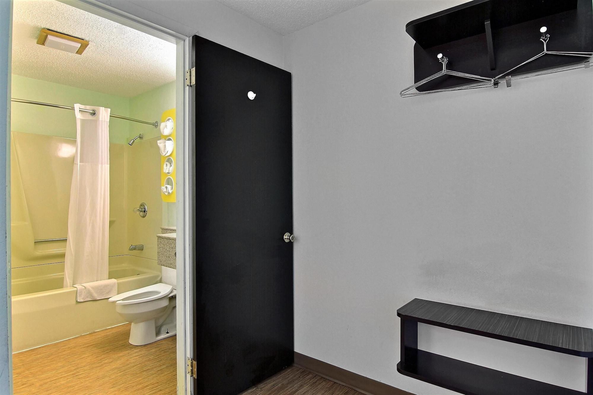 Motel 6-Gilman, Il Kültér fotó