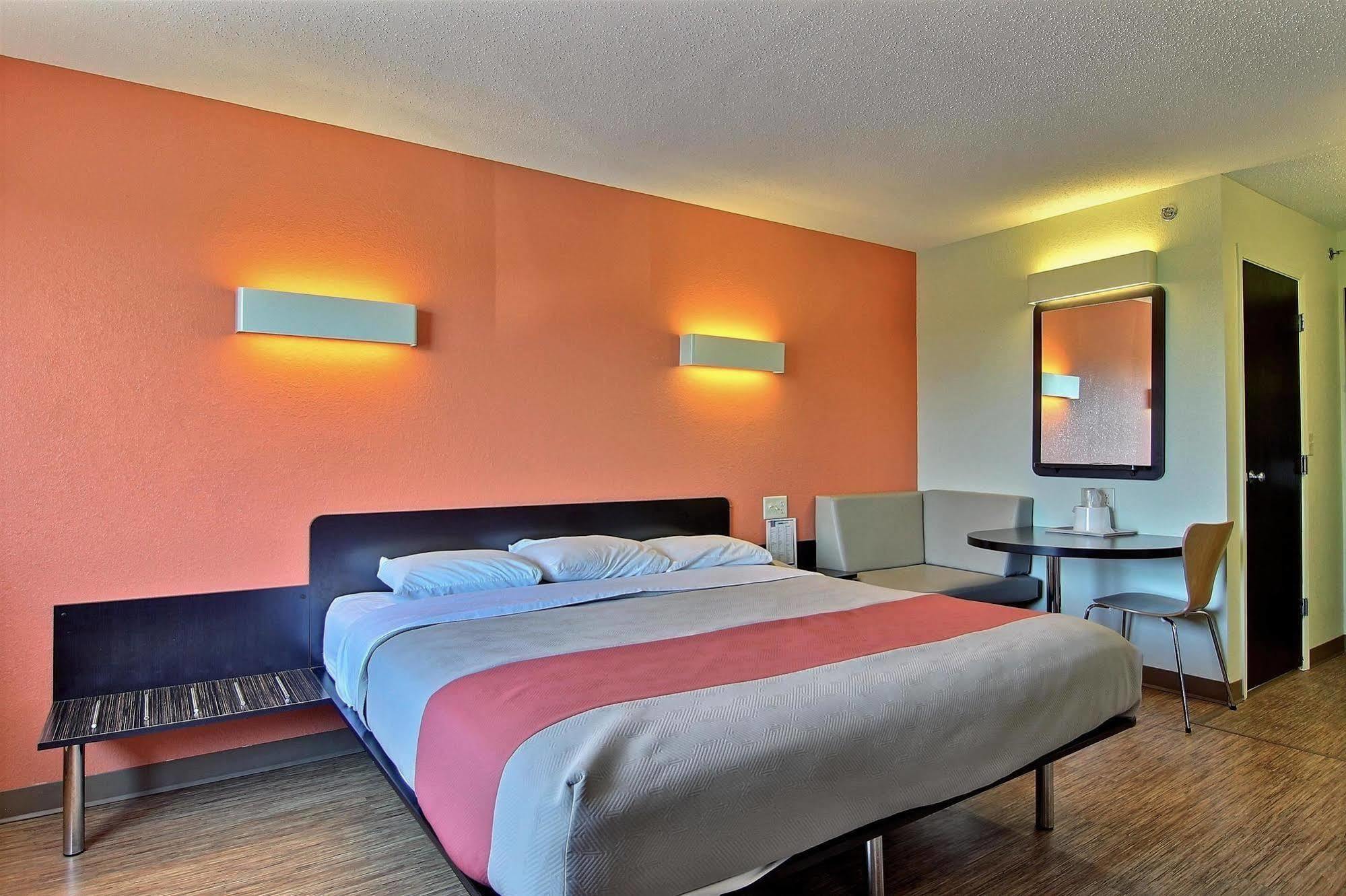 Motel 6-Gilman, Il Kültér fotó